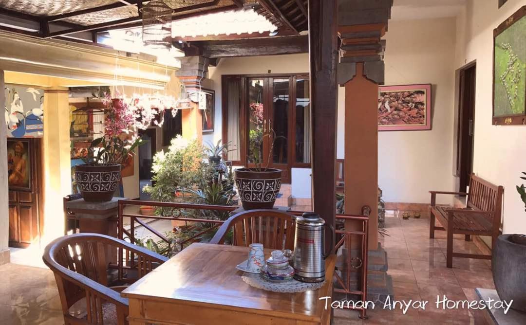Taman Anyar Alloggio in famiglia